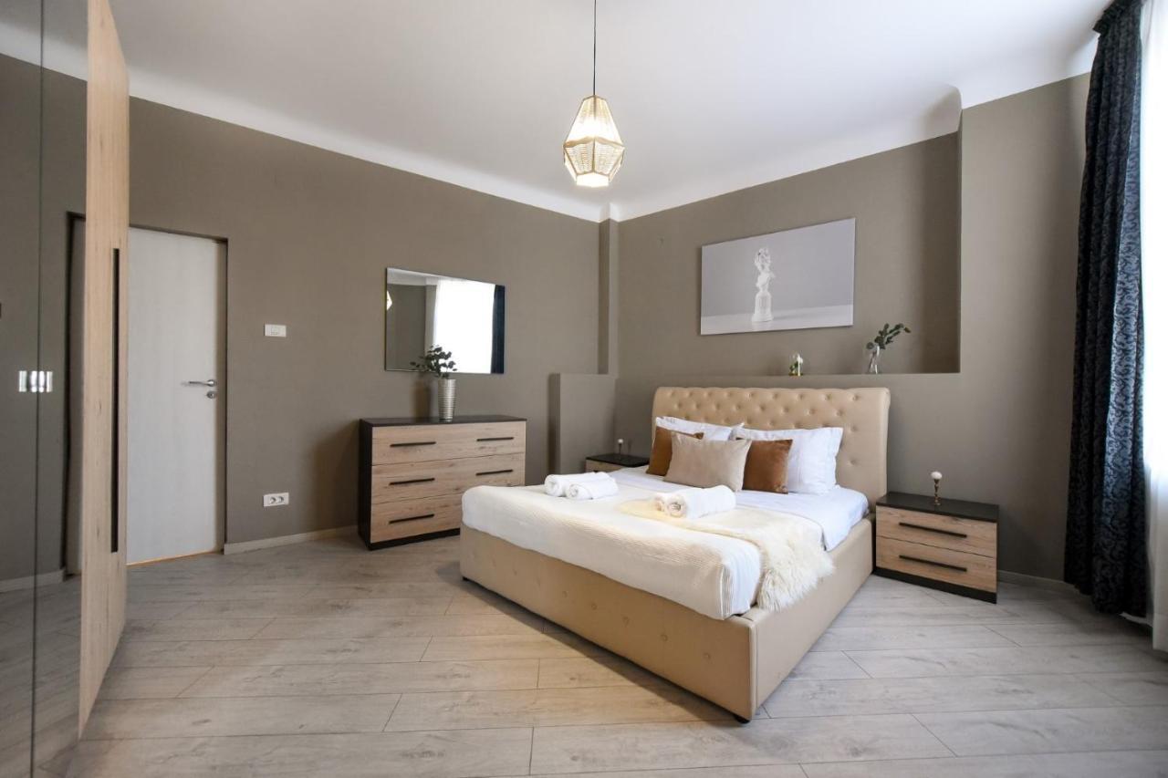Amazing Location & Elegant Apt - Old Town Apartment Bucureşti Ngoại thất bức ảnh