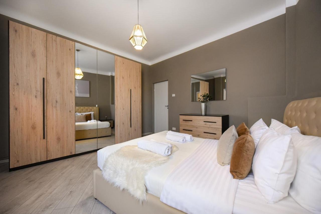 Amazing Location & Elegant Apt - Old Town Apartment Bucureşti Ngoại thất bức ảnh